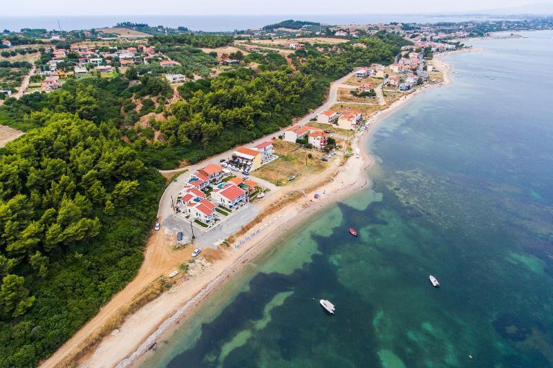 Elpiniki Luxury Apartments Неа-Потидеа Экстерьер фото